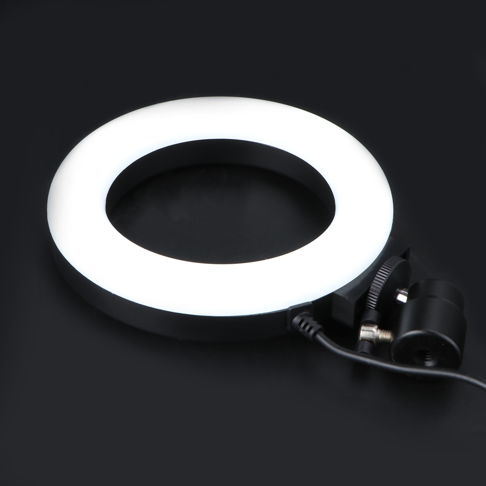 3,5 palcový USB 3 režimy, stmievateľný LED krúžok V.