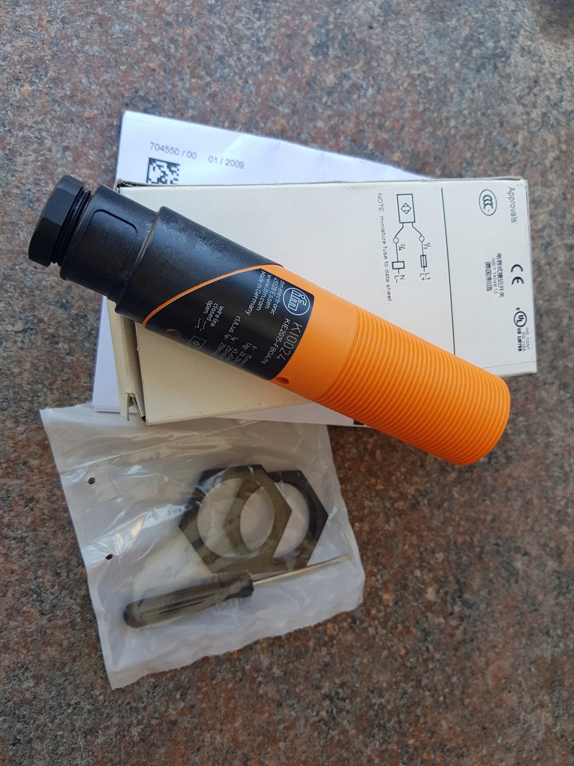 KAPACITNÝ SNÍMAČ M30x1,5 IFM ELECTRONI KI0024