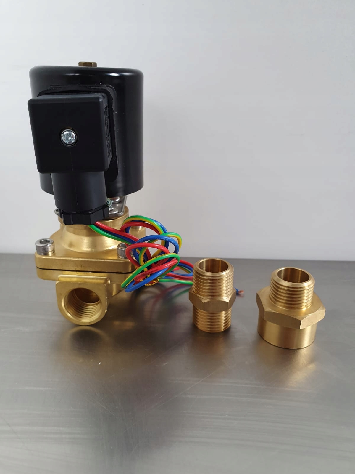 SOLENOIDOVÝ VENTIL 1/2 "palec 230V, NO, 0-10 bar