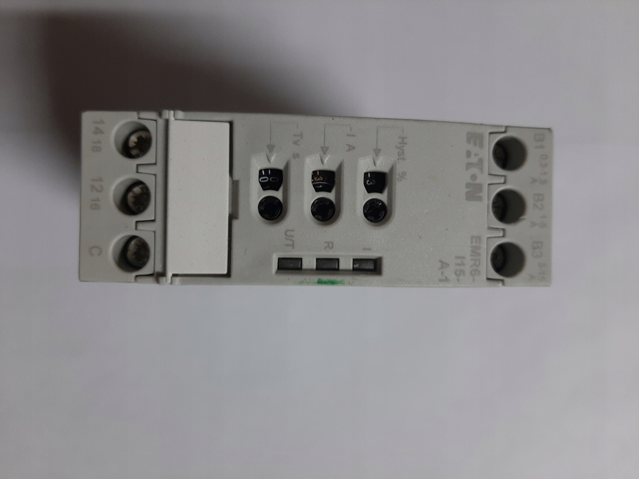 Relé Eaton EMR6-I15-A-1 24-230V 0,1-30s