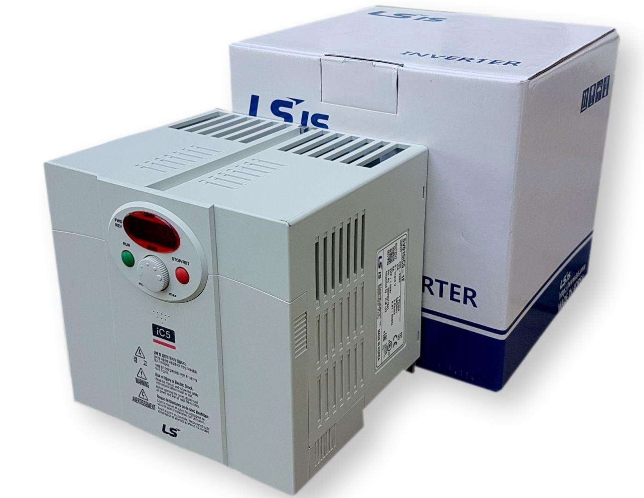 Výstup meniča SV015iC5 3x230V motor 1,5kW 8A