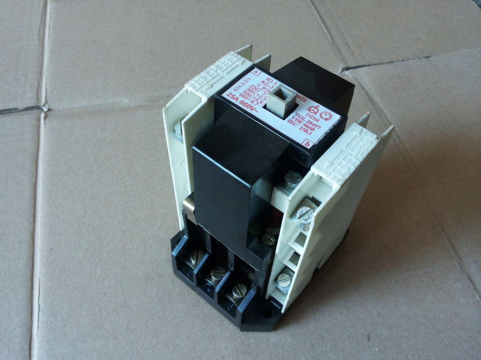 Stykač ID 1 ID-1 25A 380V 50Hz AC F-DPH