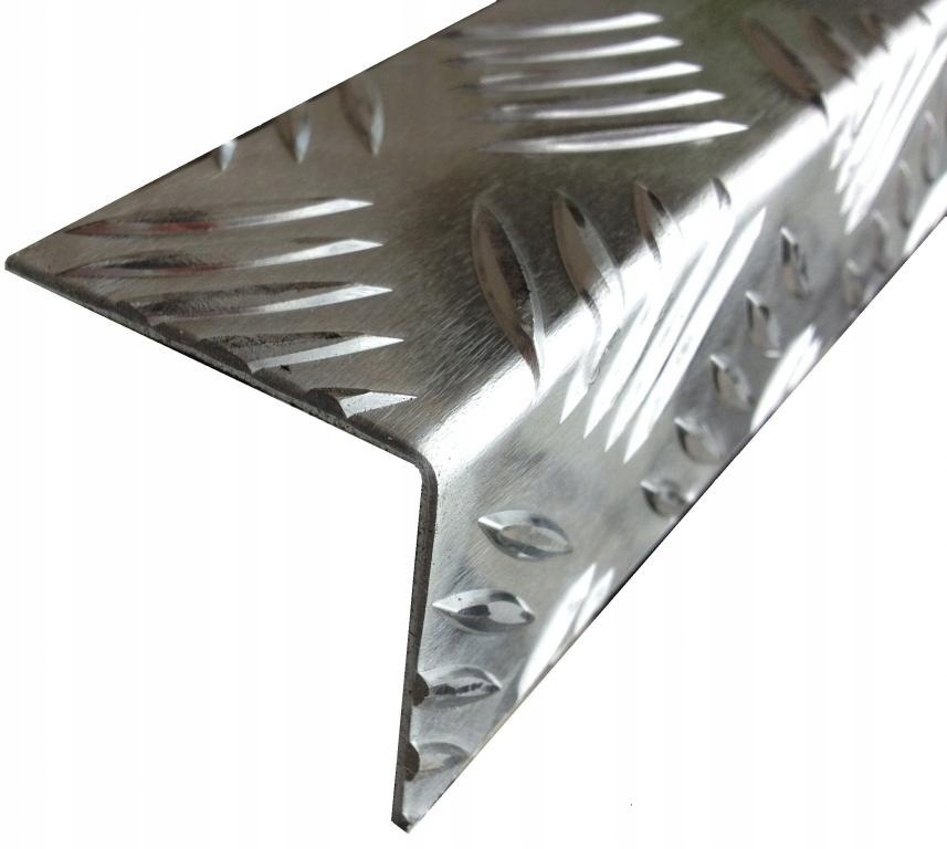 Drážkovaný HLINÍKOVÝ UHOL 2x50x50x1500mm