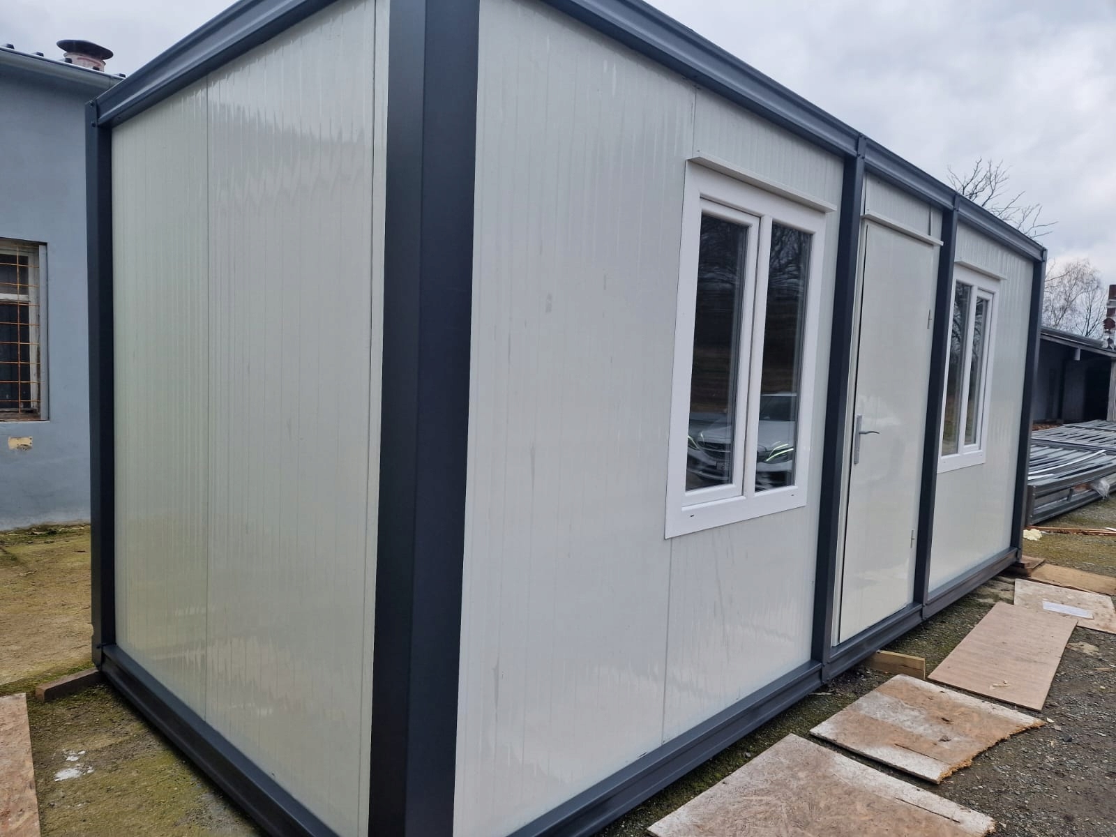 Kancelársky kontajner 6 x 2,4 m