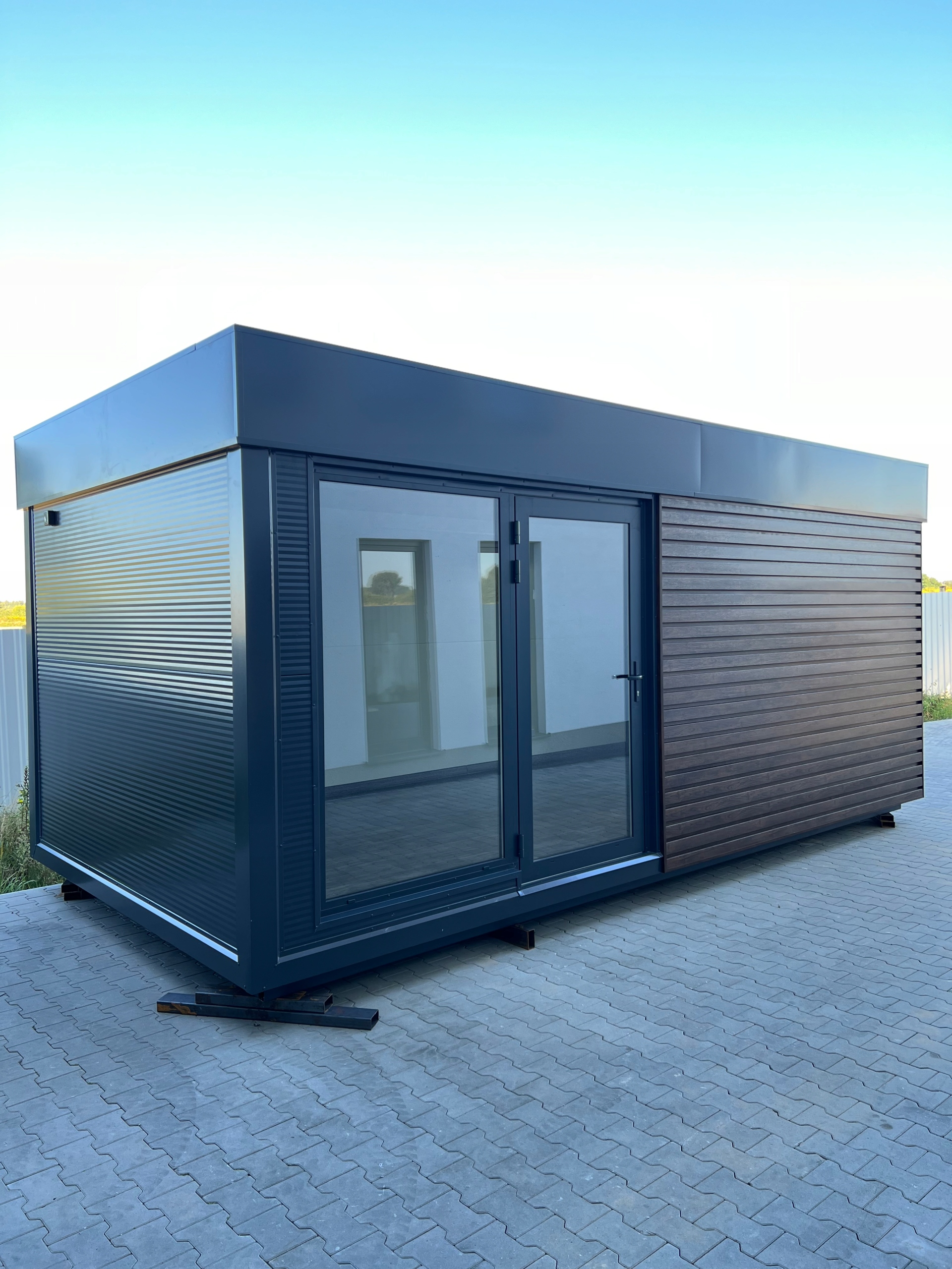 Obchodný kontajner 6 x 3 m