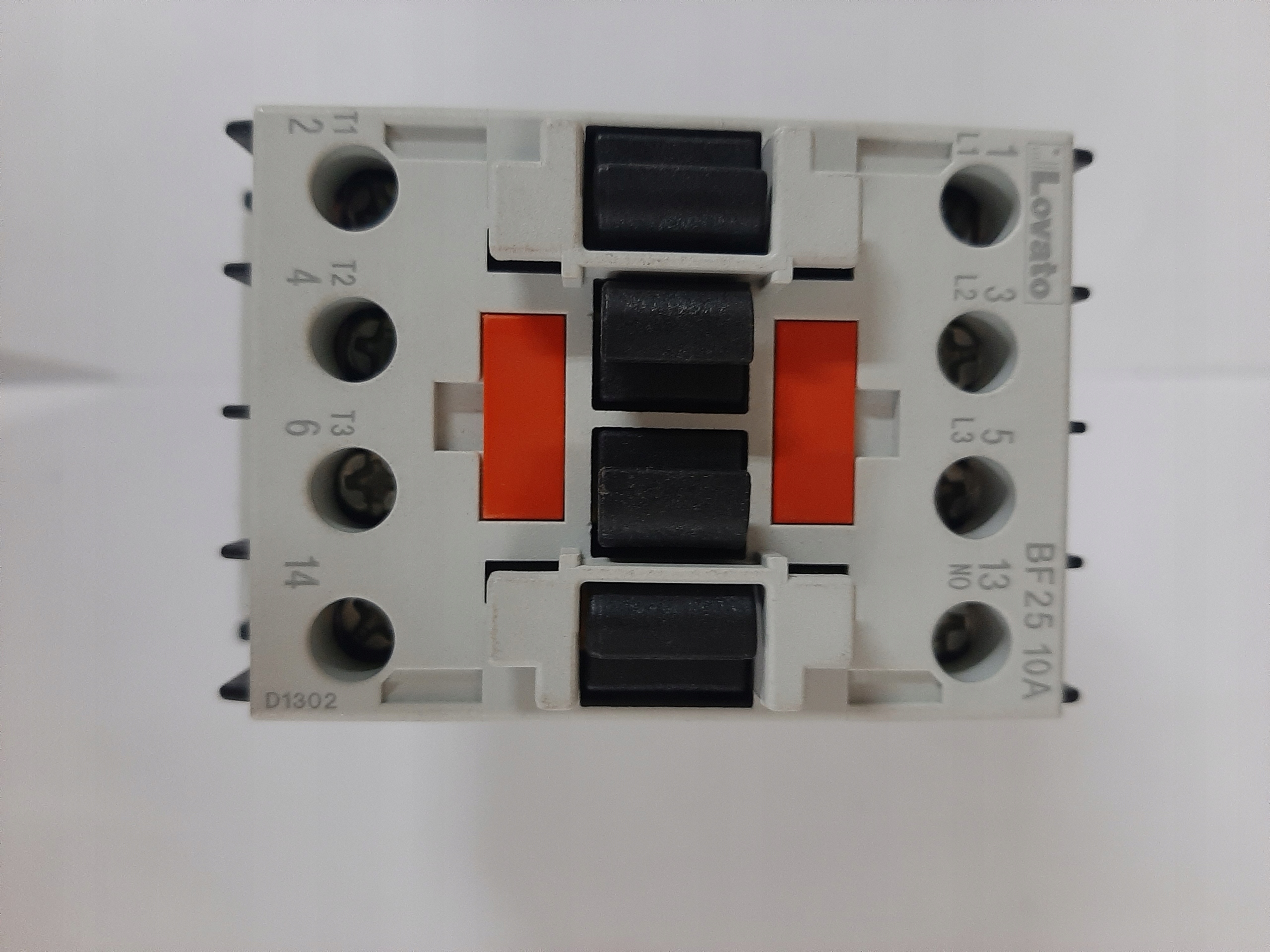 LOVATO BF2510A Stýkač 230V