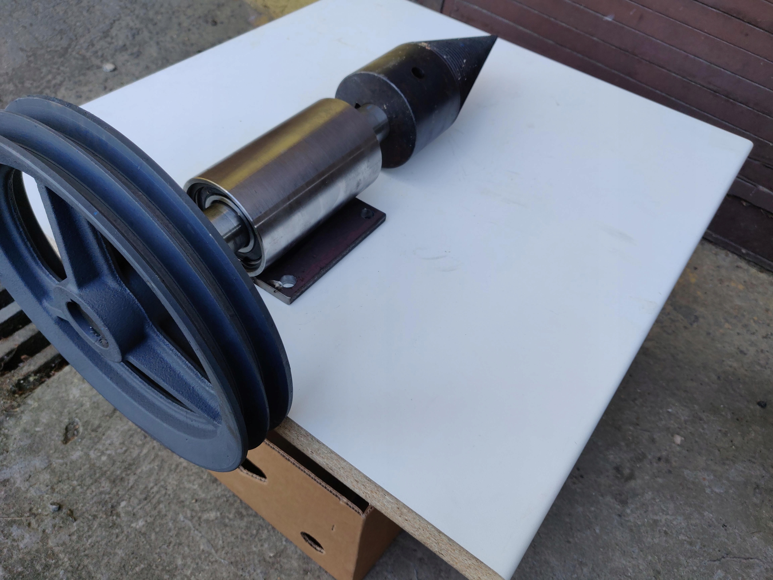 ZÁVITOVÝ SPLITTER na drevo, vŕtačka 100mm, kruh 270mm