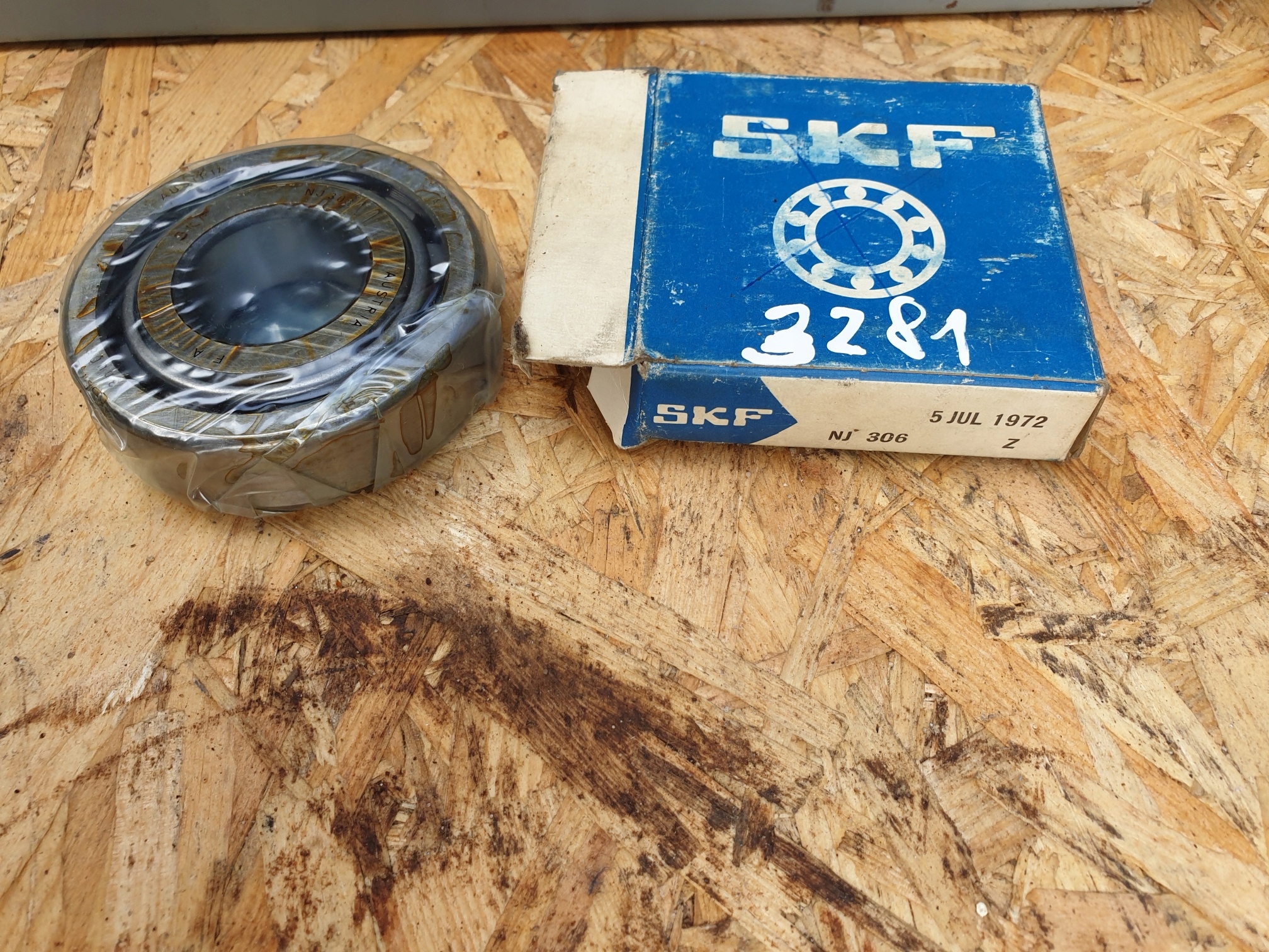 Ložisko SKF NJ306 30x72x19