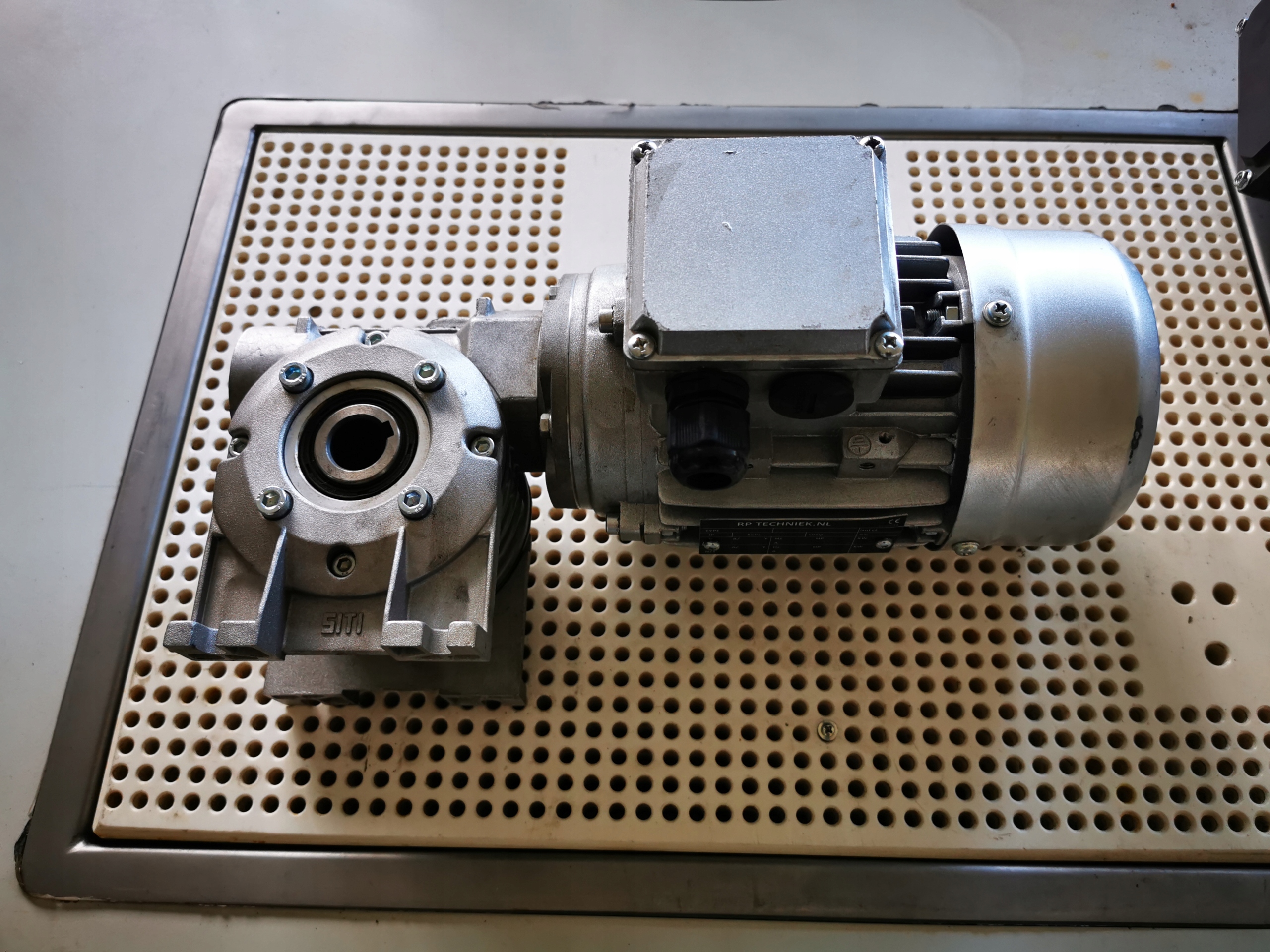 0,51kw 1380obr Siti MI 40FP 614 15/1 prevodový motor