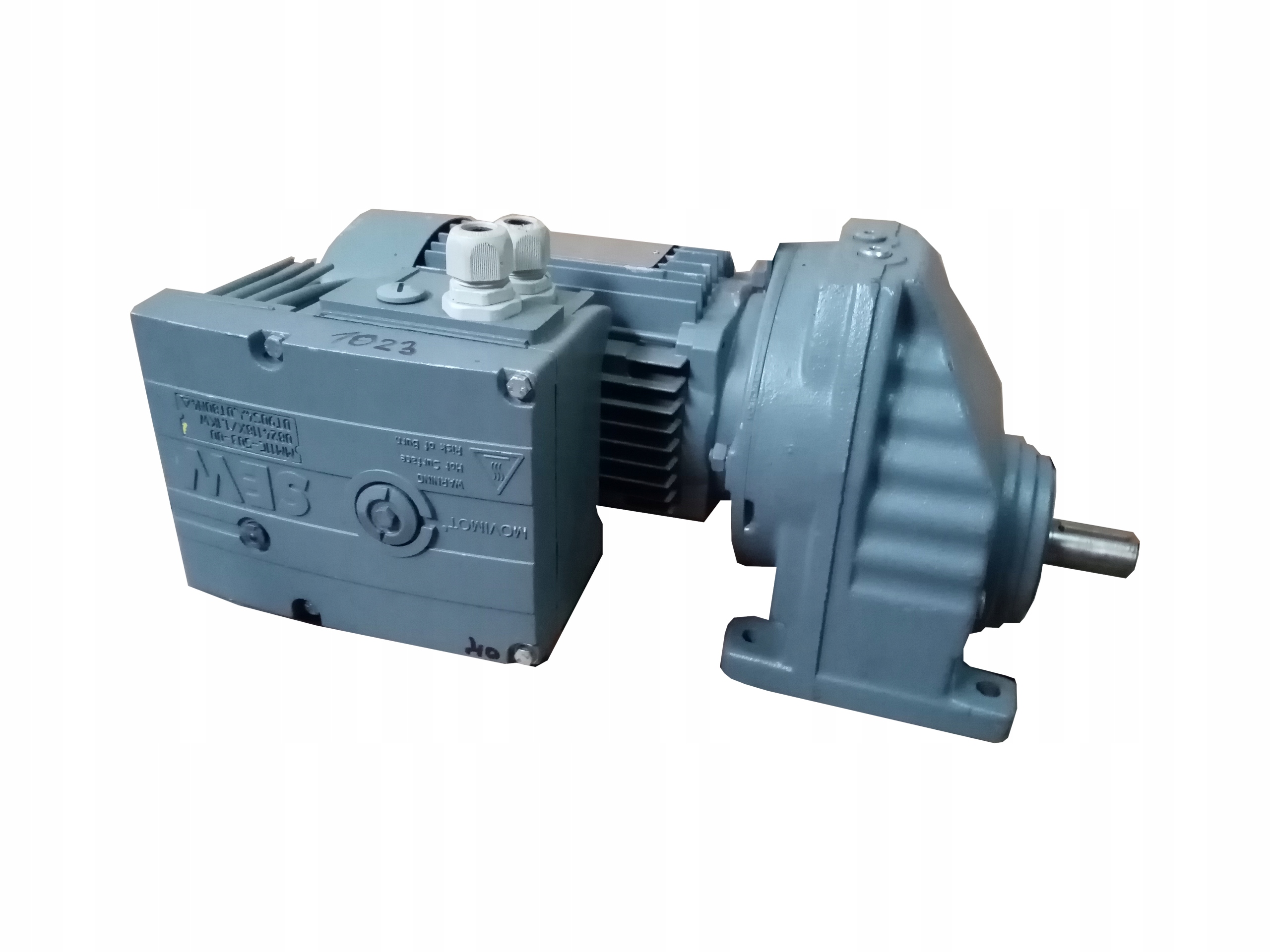 Prevodový motor SEW 0,11 - 1,1 kW 290 - 82 ot./min