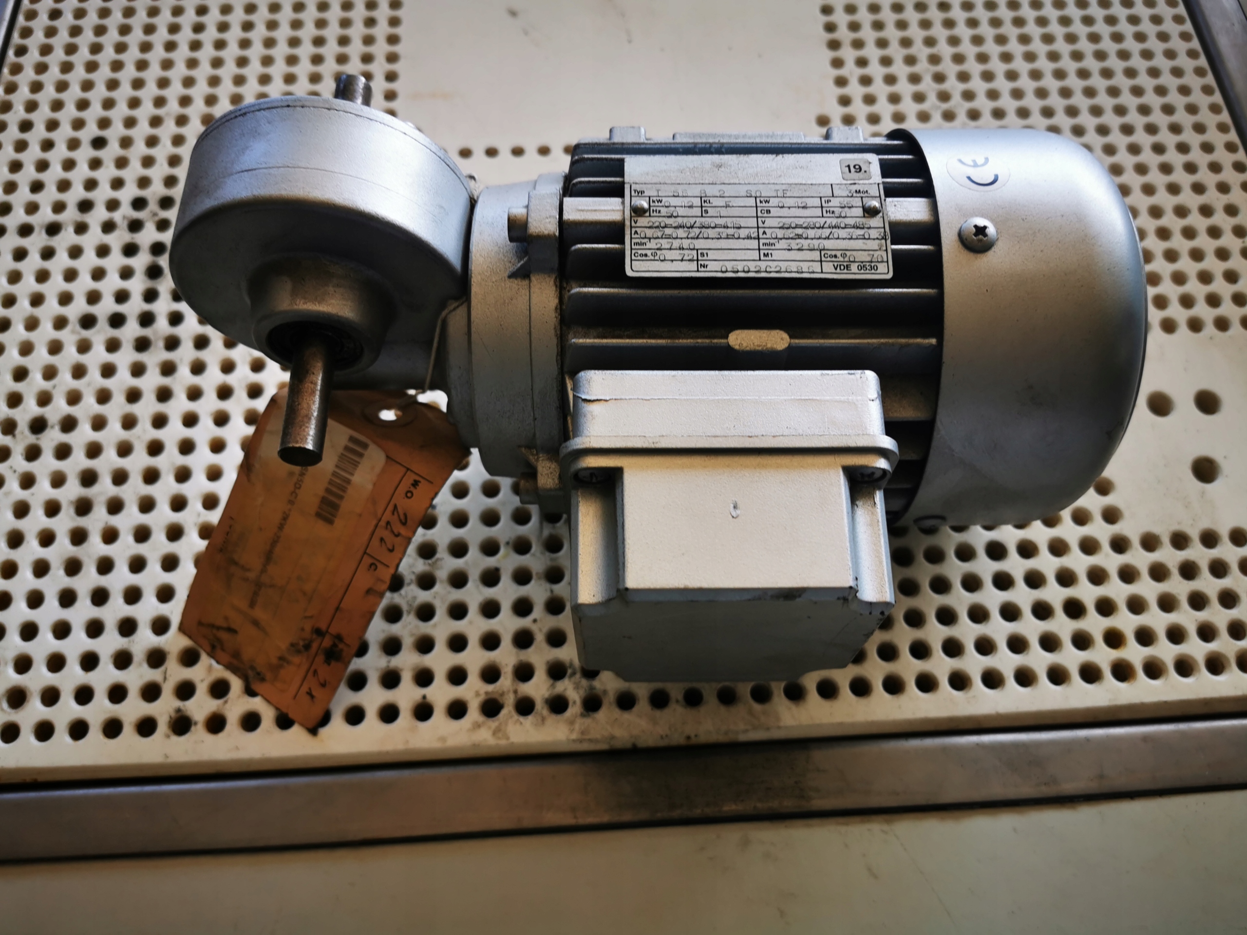 Prevodový motor t 56 b 2 s0 tf 0,12 kW sn 5 7: 1