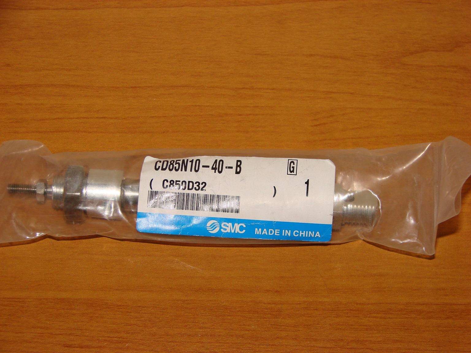 NOVÉ balenie pneumatických valcov SMC CD85N10-40-B SMC