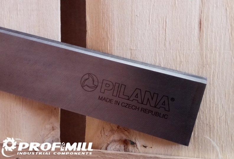 Hobľovací nôž PILANA 640x35x3 tvrdé drevo HM