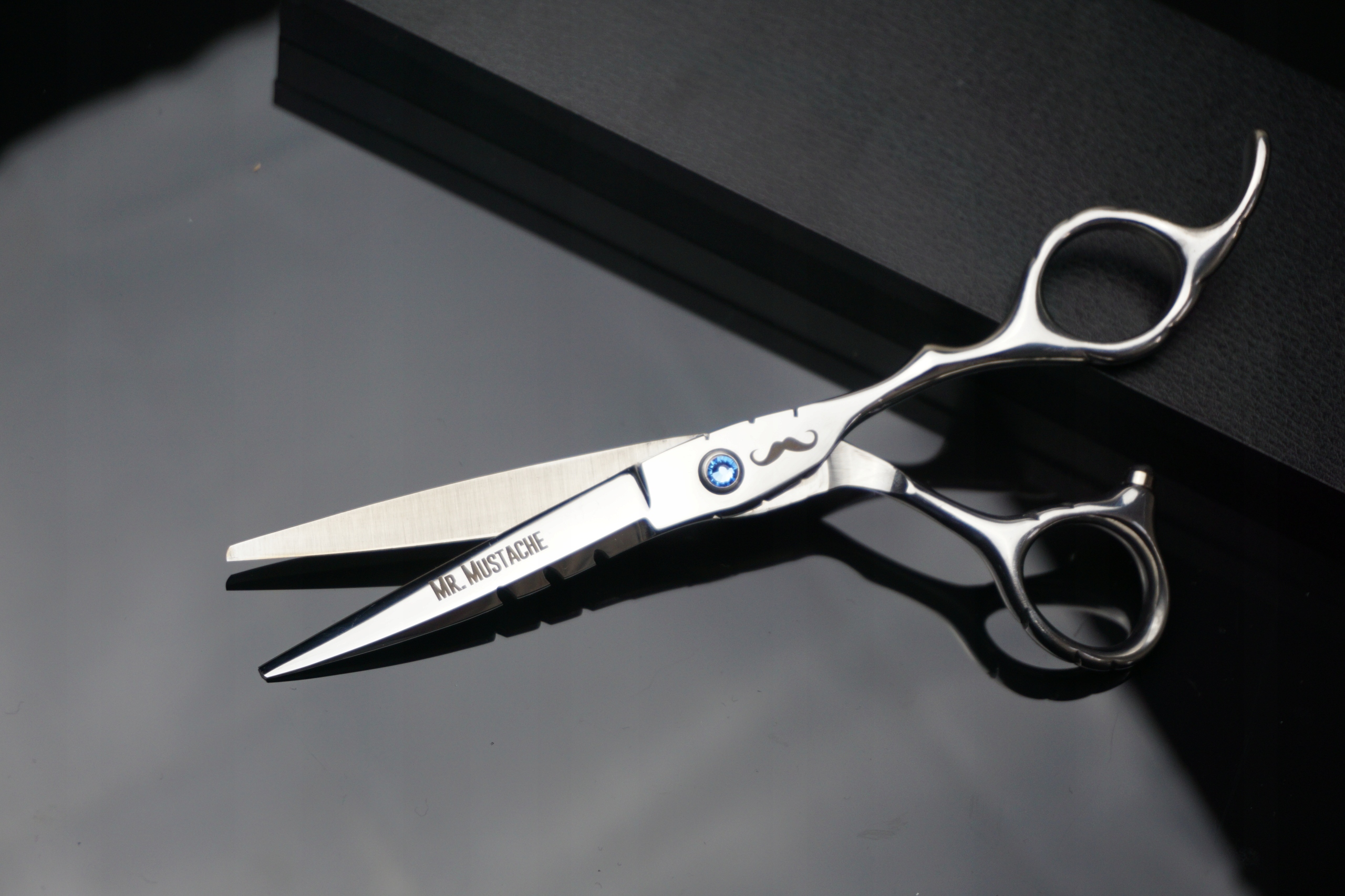 Profesionálne kadernícke nožnice SHARK 6 "