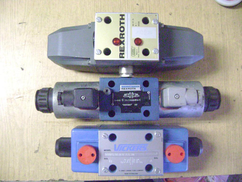 REXROTH WADOWICE 4WE HYDRAULICKÝ DISTRIBÚTOR 10