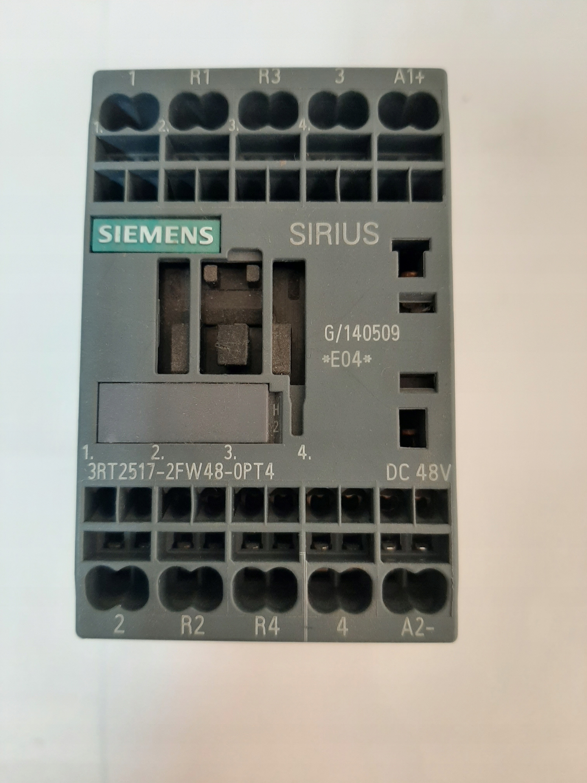 48V DC stýkač SIEMENS 3RT2517-2FW48-OPT4