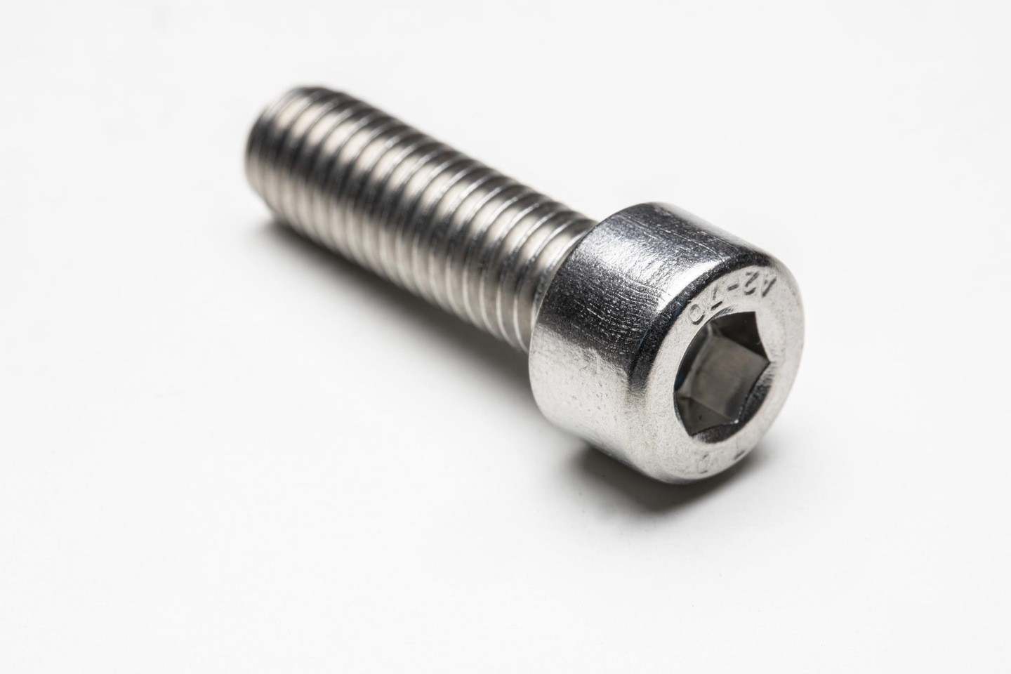 IMBUS SKRUTKA M8x35 NEREZ DIN912 PRE SVORKY FV 100 ks