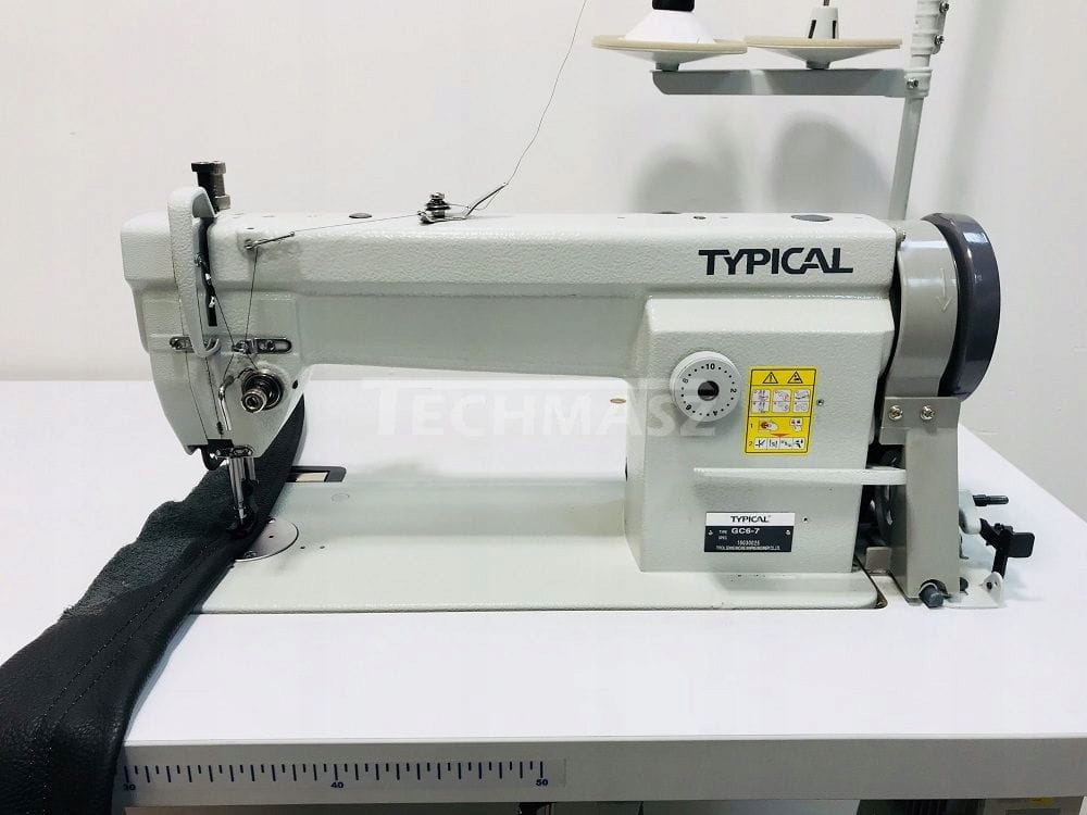 Spojovací steh s trojitým transportom TYPICKÉ GC 6-7 E