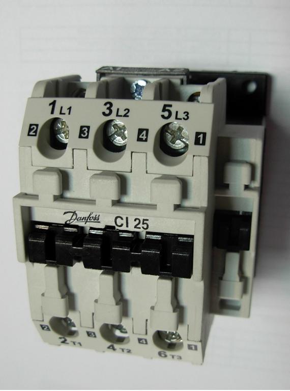 KONTAKTOR CI25 / 42V 0349484212
