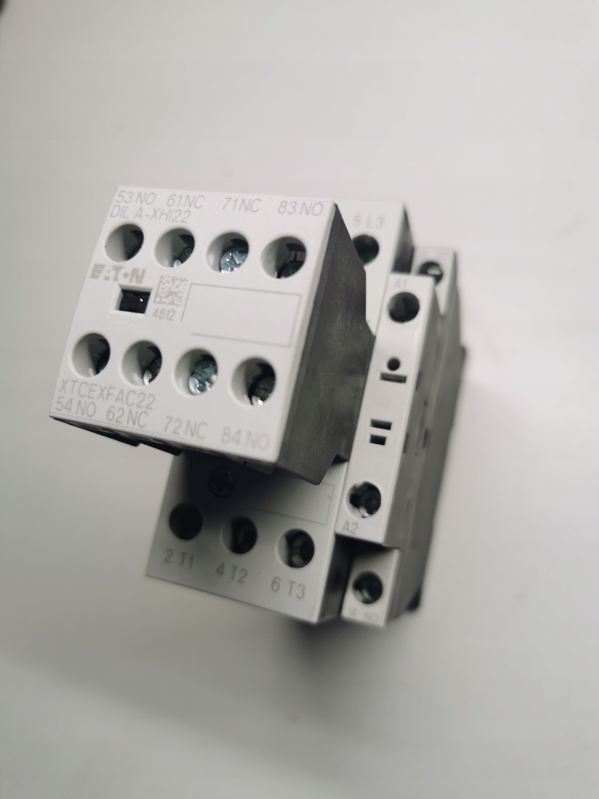 STYKAČ EATON 25A DIL M25 10 + kontakt XTCEXFAC22