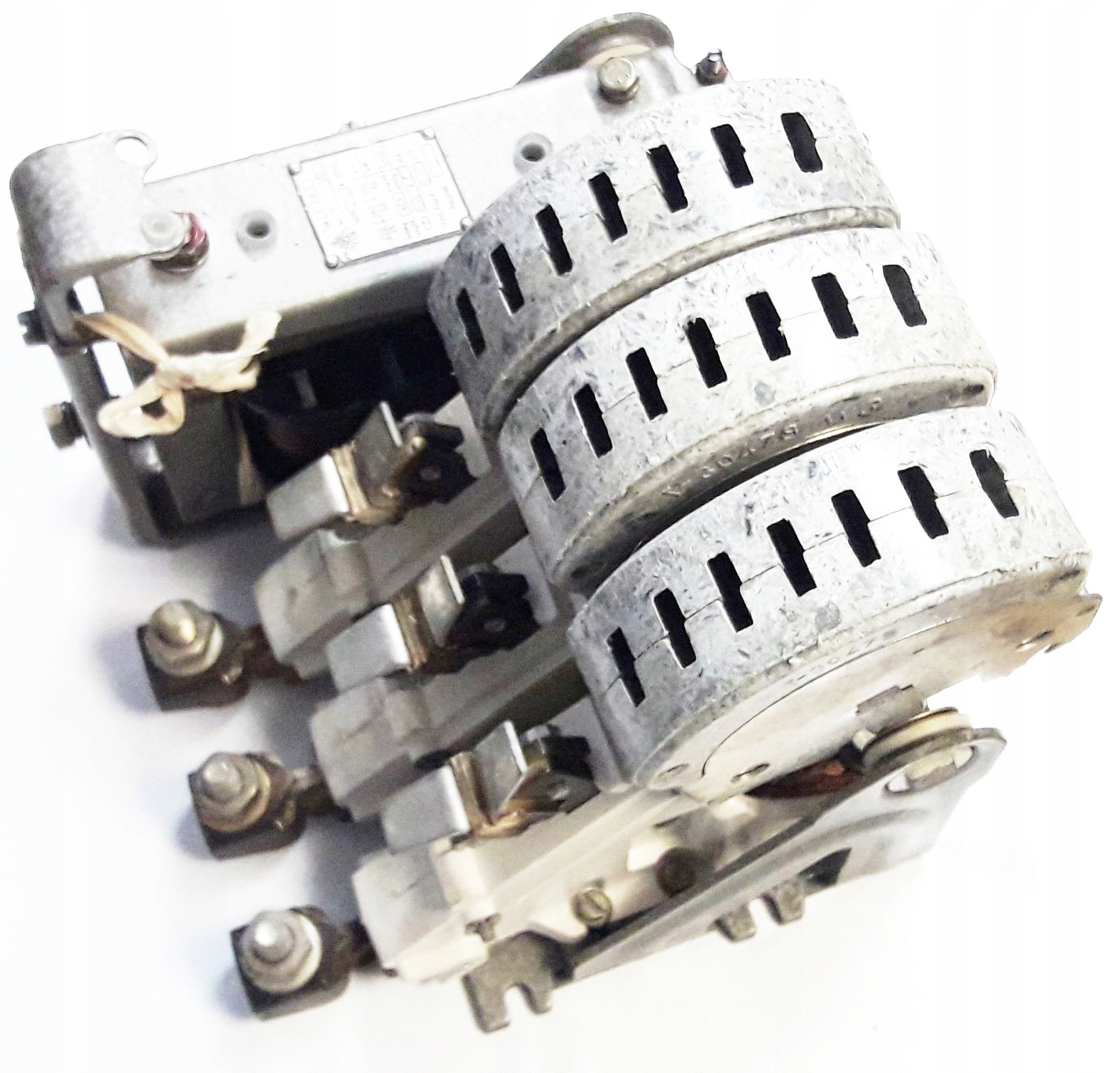 ELEKTROMAGNETICKÝ STYKAČ S-200-2 CIEVKA 380V