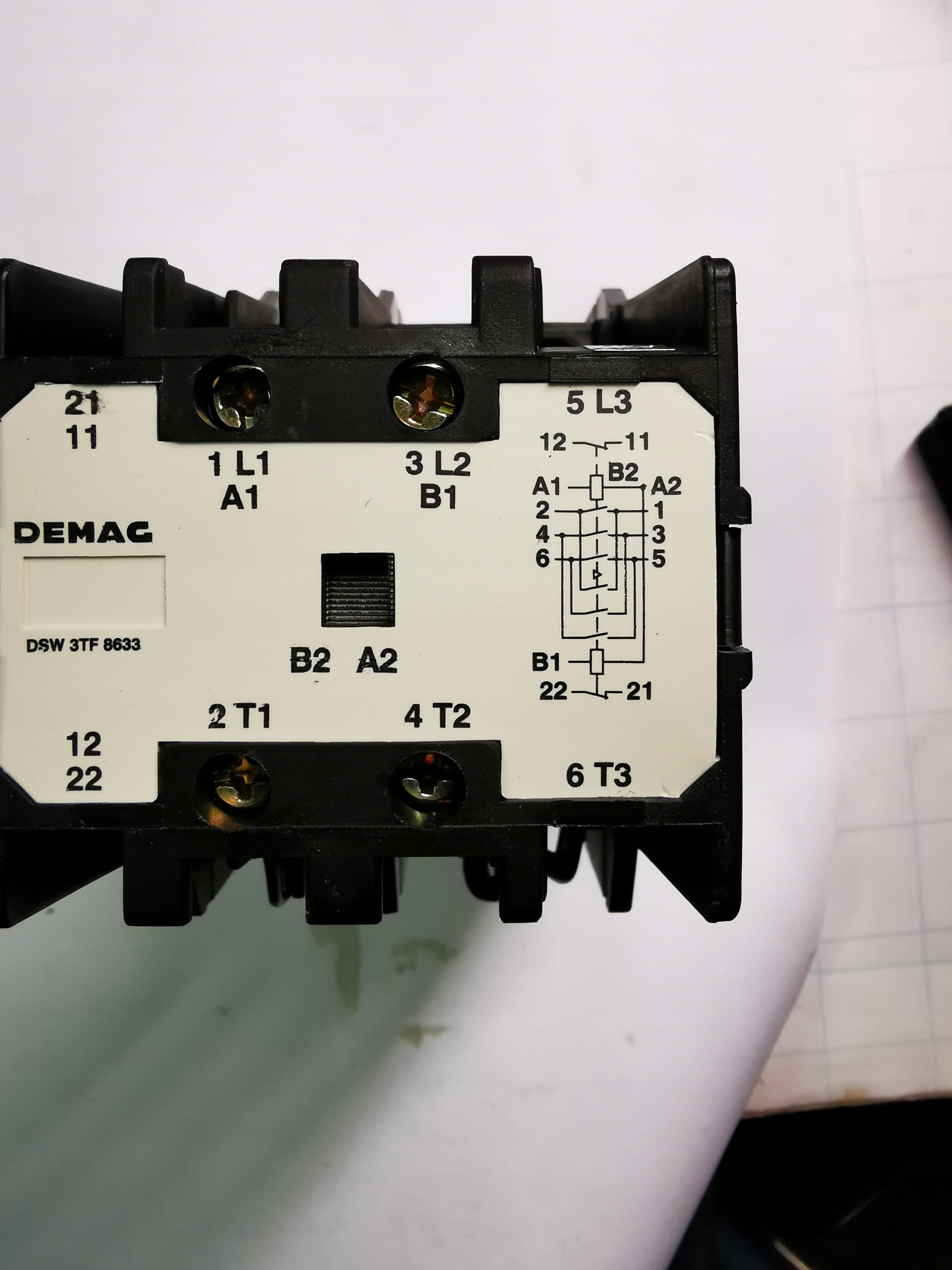 KONTAKTOR priamy Demag DSW3TF8633 230 / 220V 4p