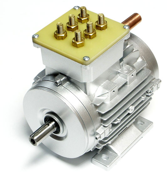 Elektrický motor pre osobné auto s výkonom 38 kW