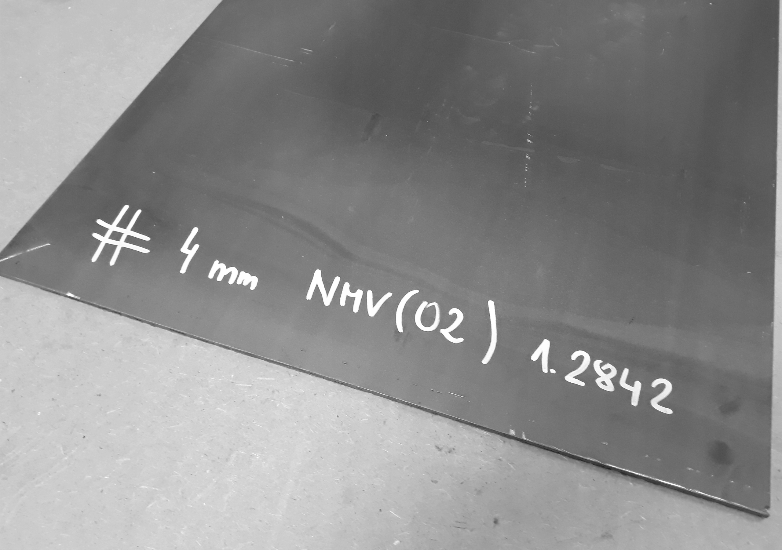 Oceľ NMV / O2 / 1,2842, formát # 4x100x500 mm