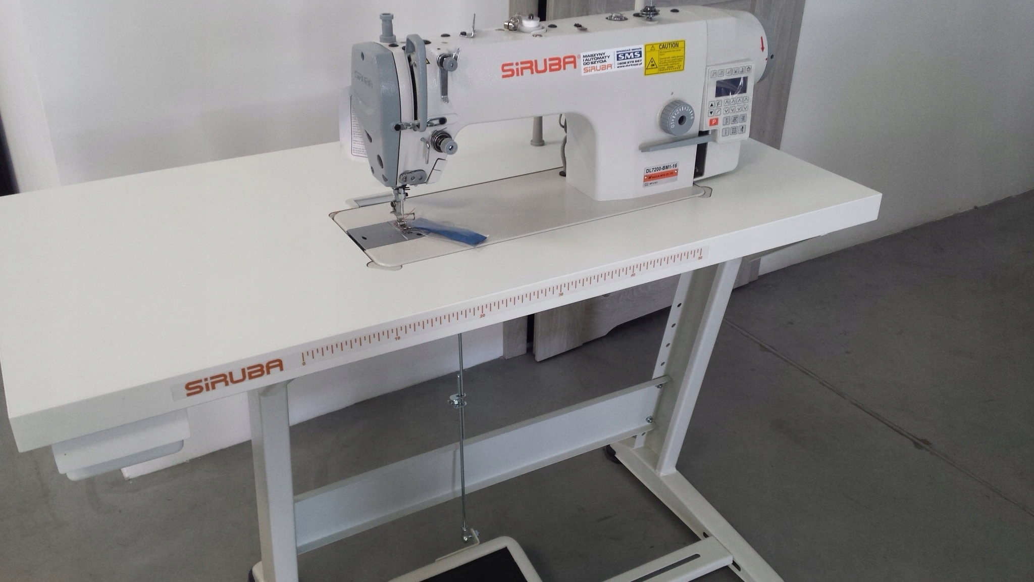 SIRUBA DL7200-BM1-16 stroj s vázaným stehom