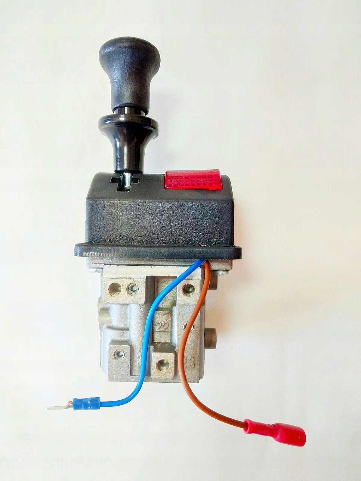Ovládanie PTO a ventilov, joystick na vyklápanie