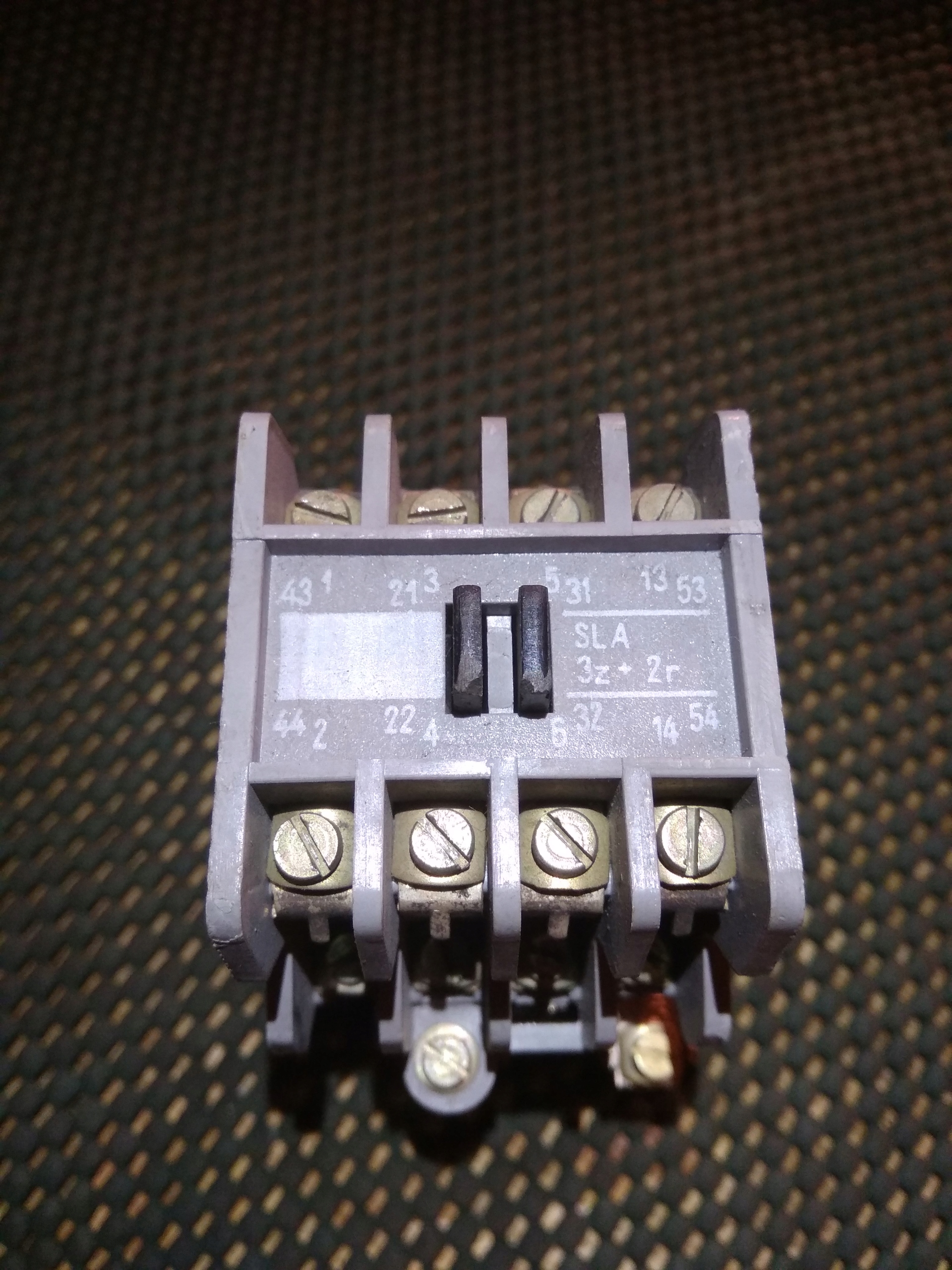 Stýkač SLA 7-II 220V 3 NO 2NC