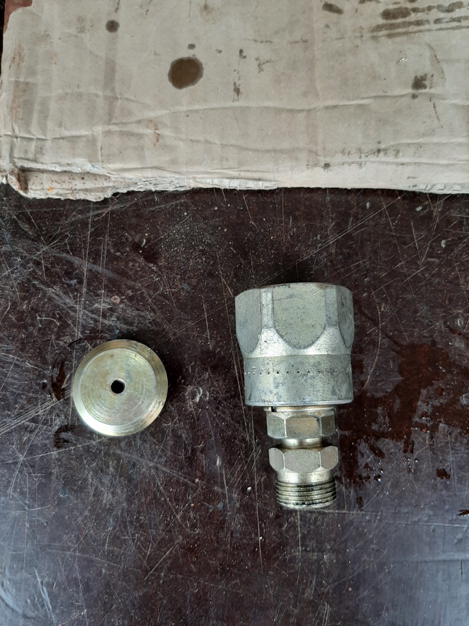 Skrutkový hydraulický rýchloupínač