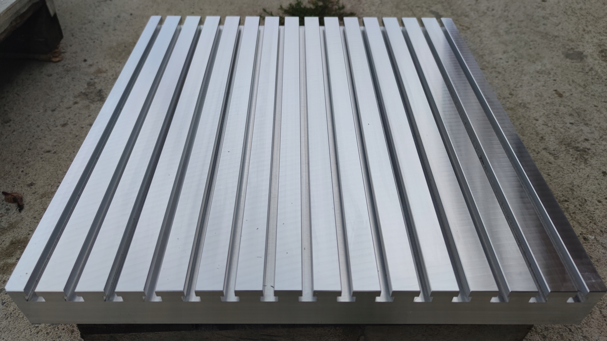 CNC T-stôl 30x300x200, XPROJEKT - Výroba