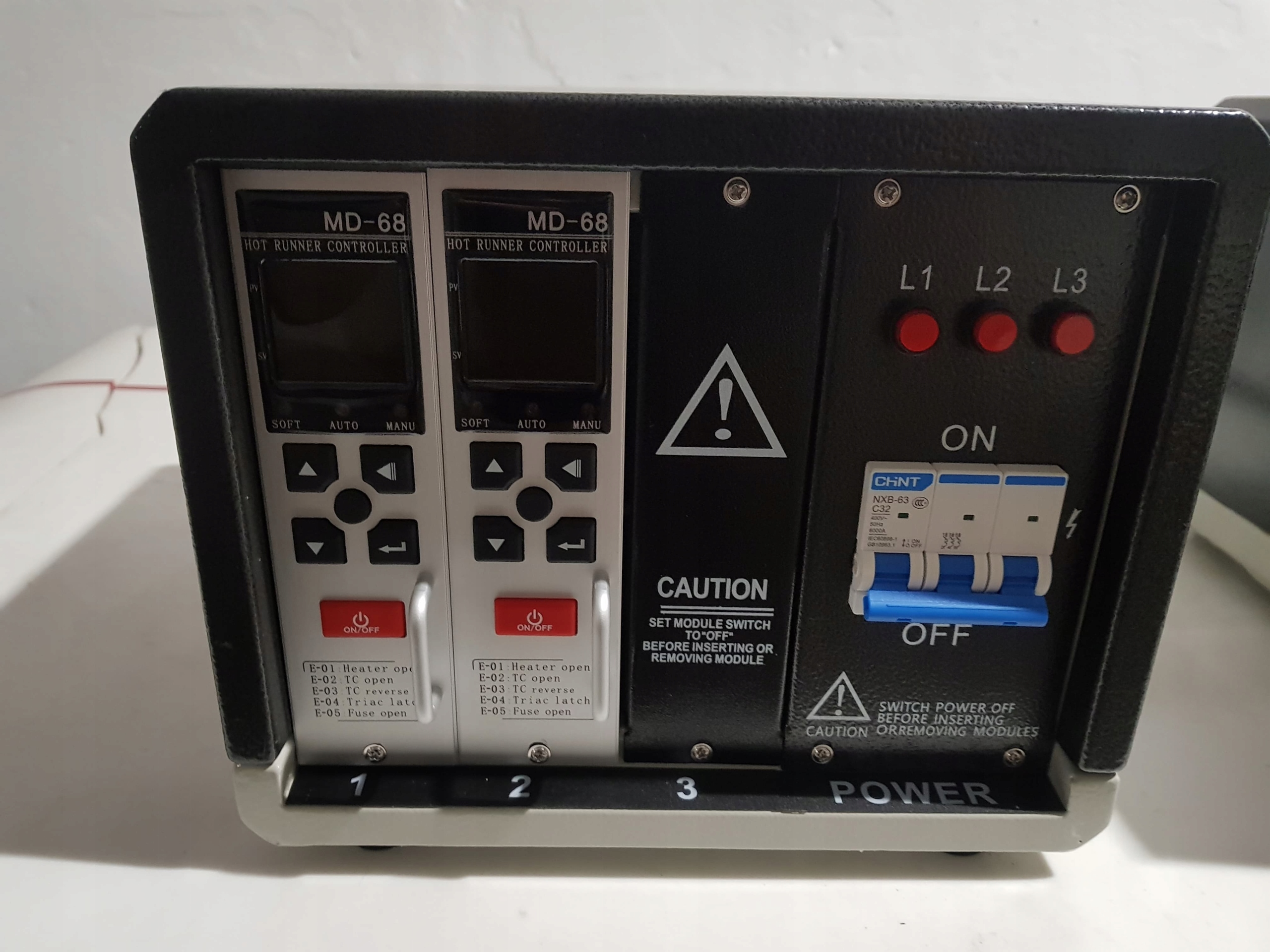 2ZÓNOVÝ REGULÁTOR VYHRÁVACIEHO KANÁLU TERMOREGULÁTOR