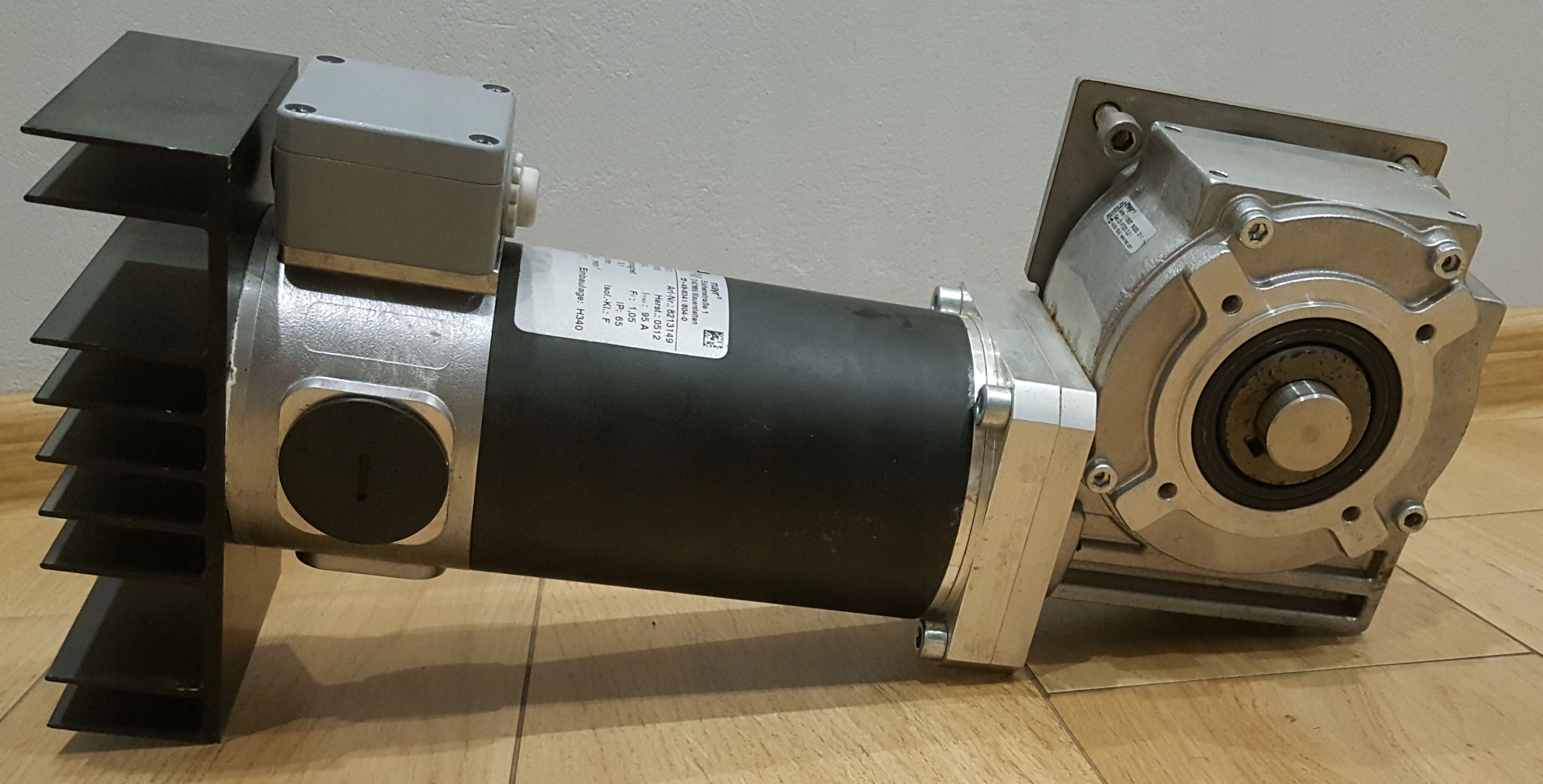 Pohonný motor vozíka Tendo 24V 315W 21: 1
