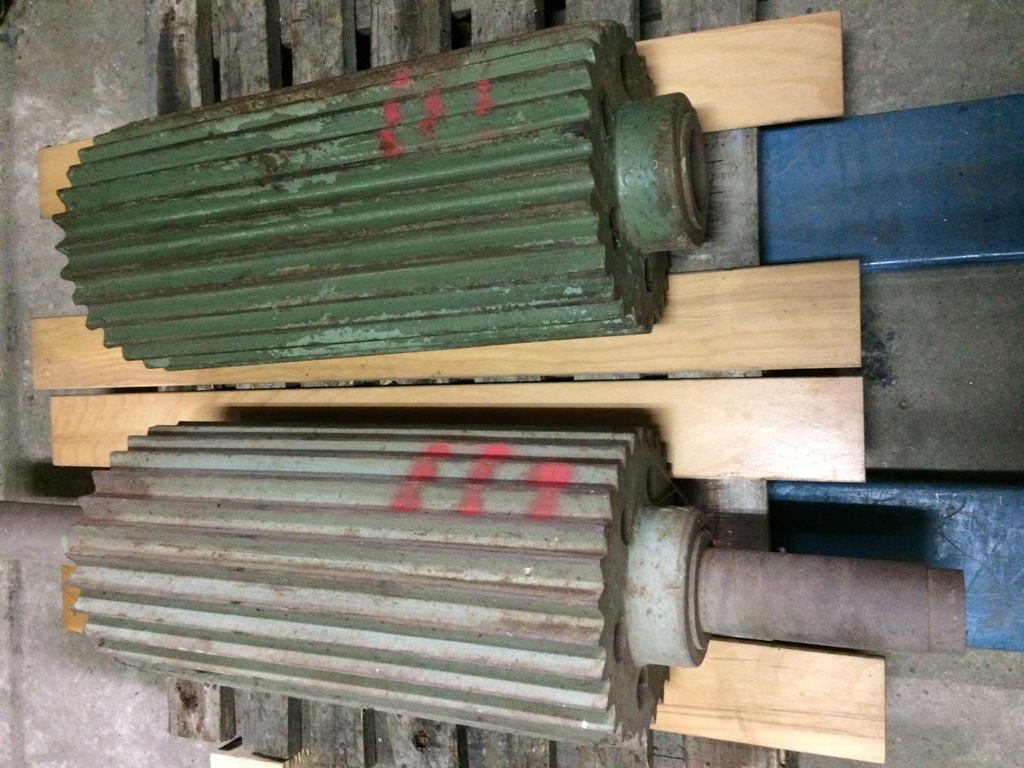 Podávací valec pre pílu 275 mm diely pre pílu