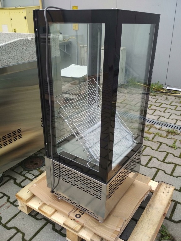 Chladiaca vitrína 78L 43x39x98 čierna YG-05060