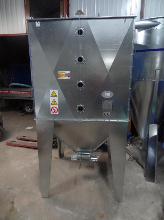 NÁDRŽ SILA NA GRANULY 2 000 L, GALVANIZOVANÁ