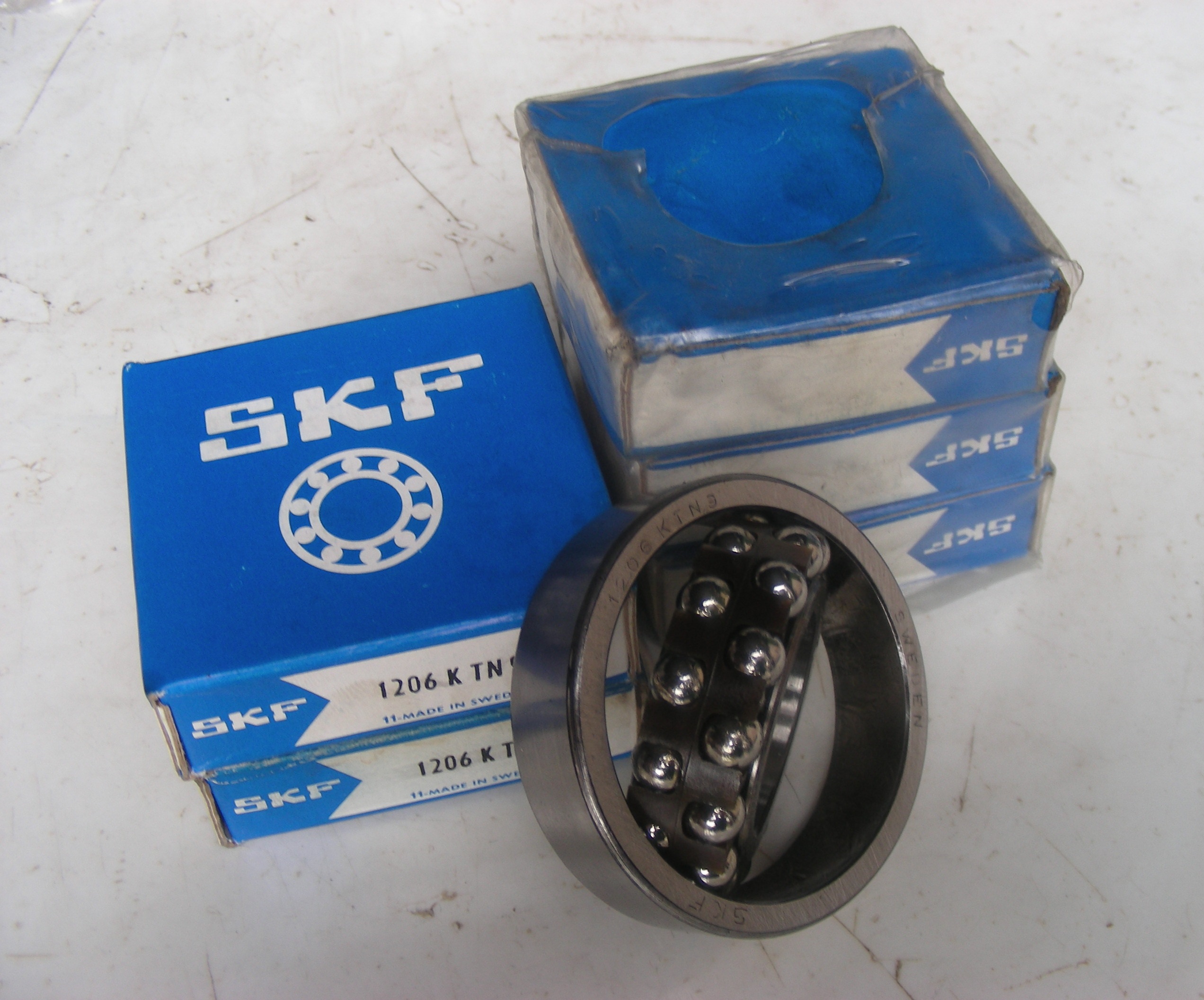 ložisko 1206 K TN9 SKF Švédsko