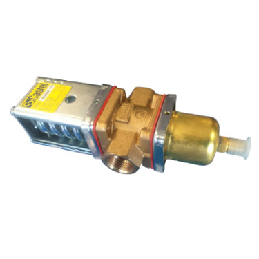 tlakový statický vodný ventil Castel G 1/2 "3210/04