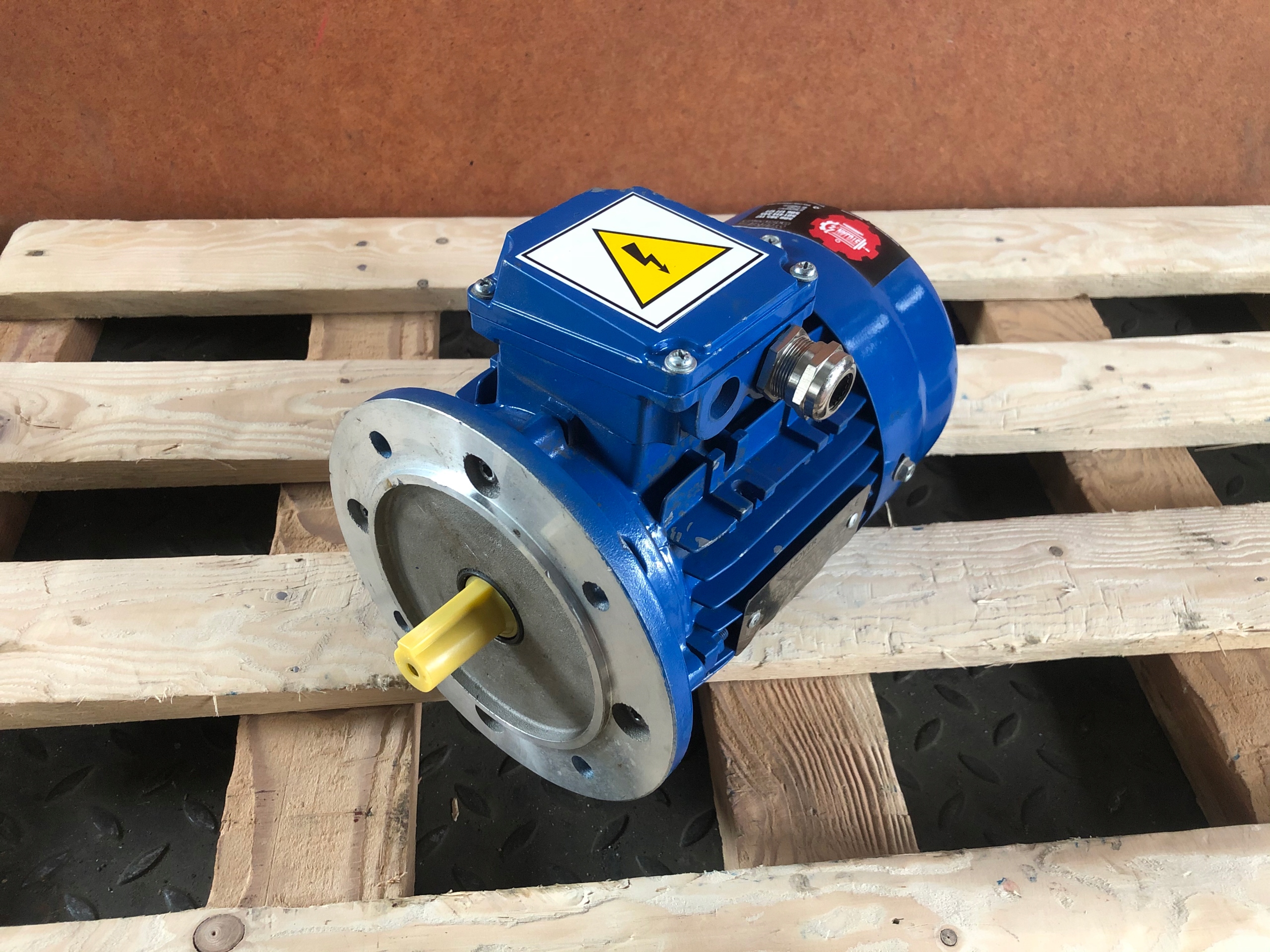 elektromotor 0,37kW 2900 ot. 3-fázový